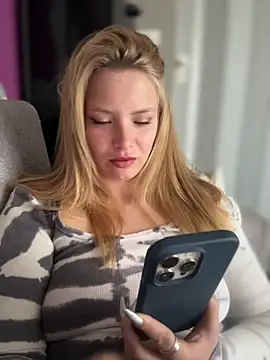 anastasiaaniess - AnastasiaAniess's free webcam - UK Sex Cams