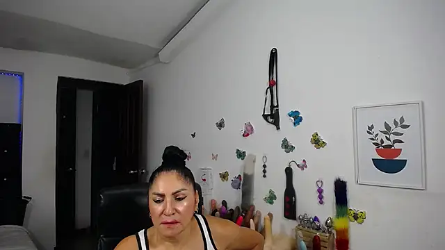 mature_bigboobs10 webcam