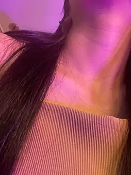 Lauraaa_pink18 webcam