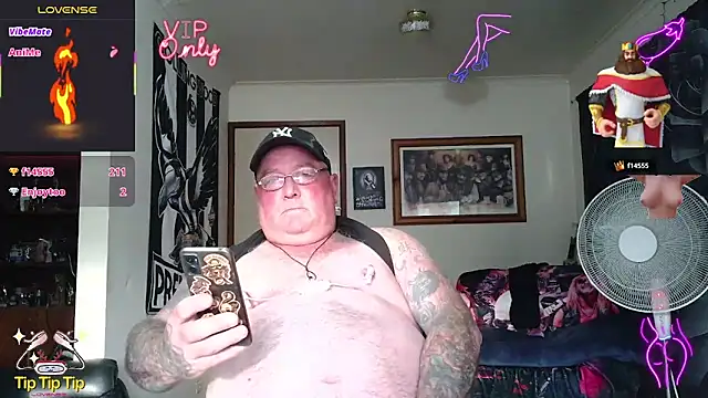 KINKYBLUEYES69 webcam