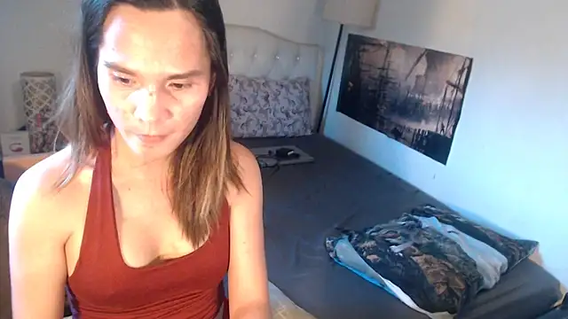 NinaDOM4CUM webcam