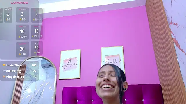 yourcuteneighbourr webcam