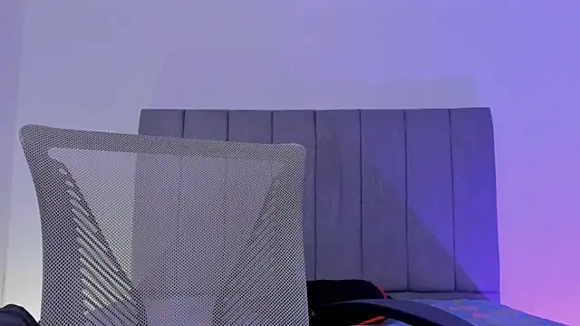 Adonys_Lewis_ webcam