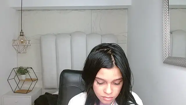mia_velvetk webcam