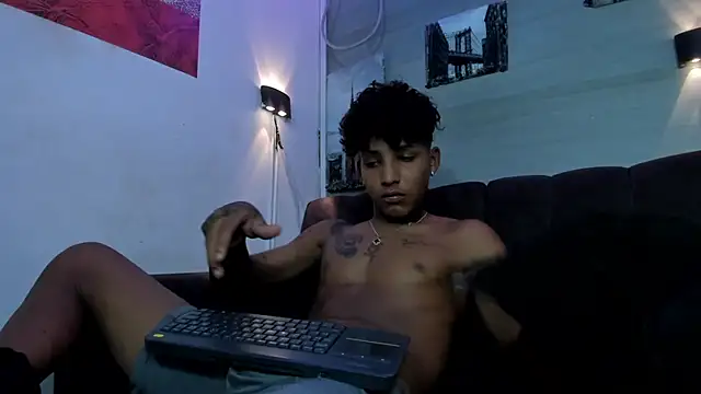 noah_smith777 webcam