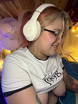 Sophia_Weest99 webcam