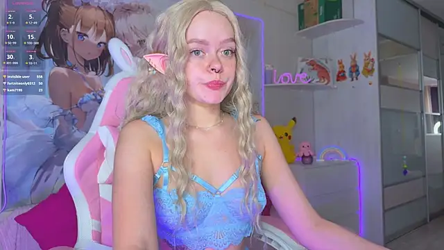 CheekySashaCharm webcam