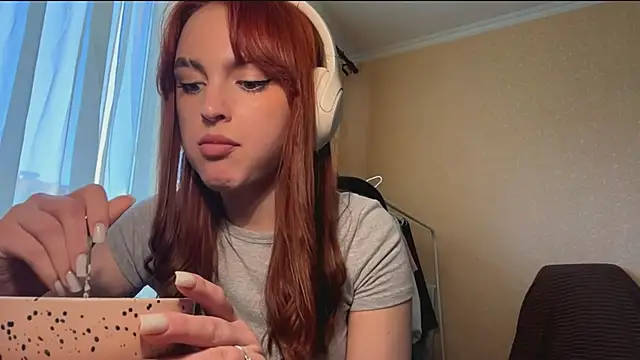 alisaonlyforu webcam