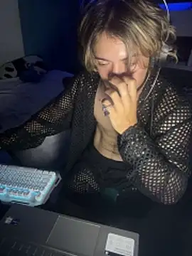 AngelLatinBoy webcam