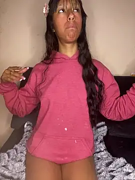 hot17_foxxx - HOT17_FOXXX's free webcam - UK Sex Cams