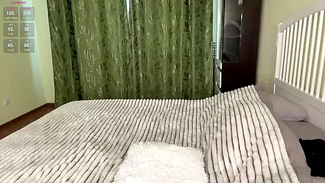 ElizabethHenderson webcam