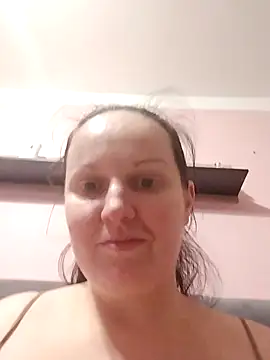 BustyLadyAlma webcam