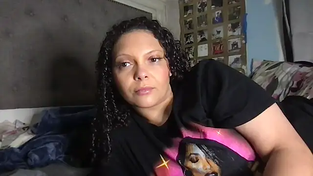 LuLuValenttine101 webcam