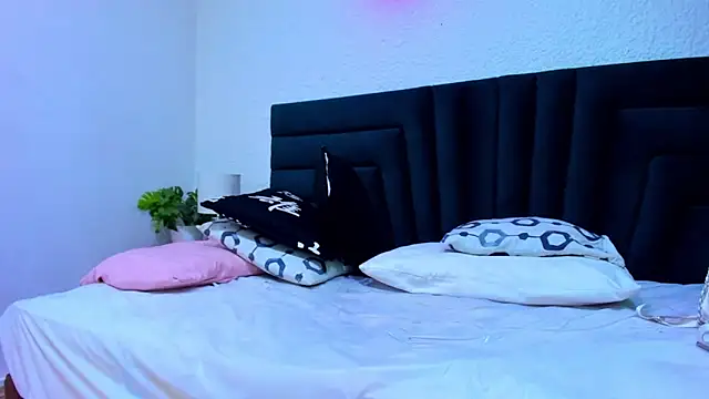 VictoriaRouge_ webcam