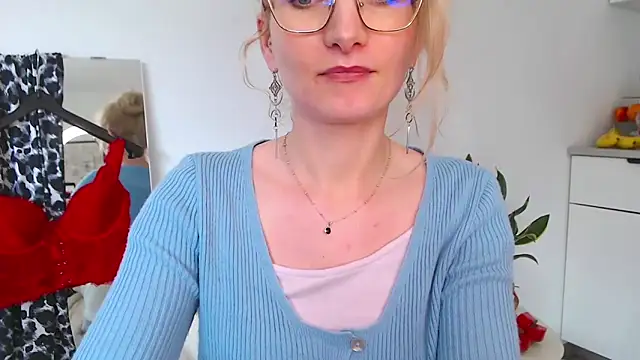 CinderellaMoon webcam