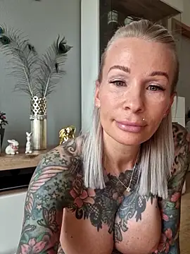 Wild Vibes make my Pussy crazy 😏😋 Check out new Tipmenu !!! 🥵 