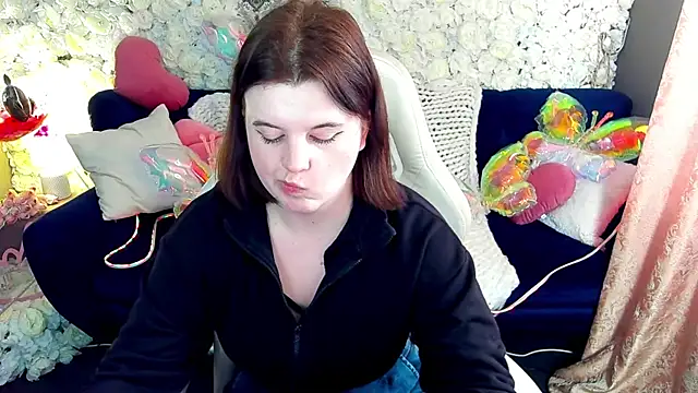 kristifoxy - KristiFoxy's free webcam - UK Sex Cams