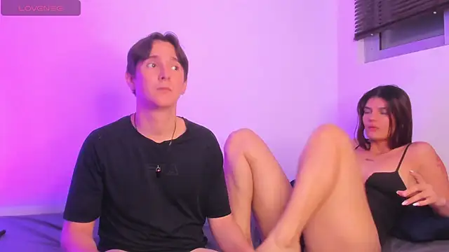 Mariana_and_Ronny webcam