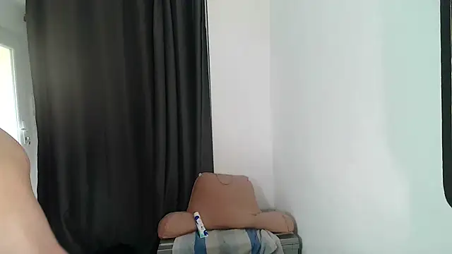 Mme-Evangelyne webcam