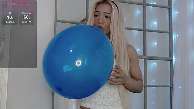 SarahRaynex webcam