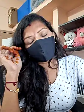 Tamil_Dharani webcam