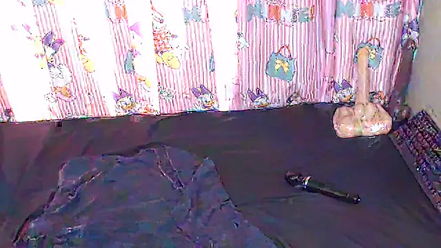 trishahxo - TrishahXo's free webcam - UK Sex Cams