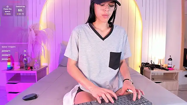 ALICESANDOVAL webcam