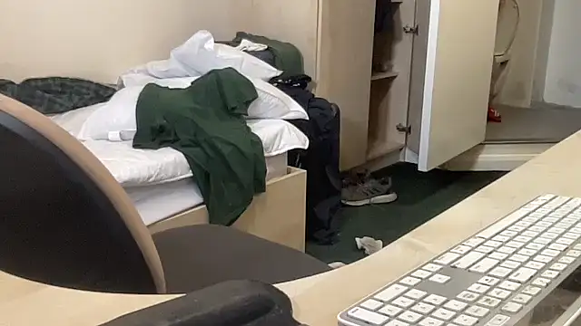 coach-karl - Coach-karl's free webcam - UK Sex Cams