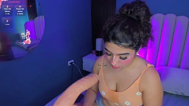 little_valentinaa webcam