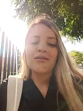 sally_smiling webcam