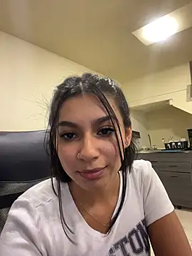 AlyssaRay webcam