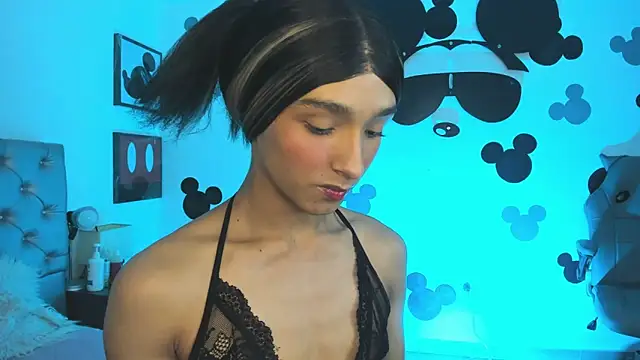 AdharaSkinny_ webcam