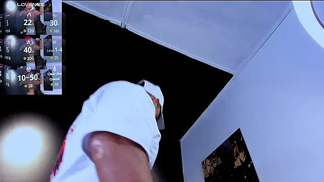 Big_furry_bear13 webcam