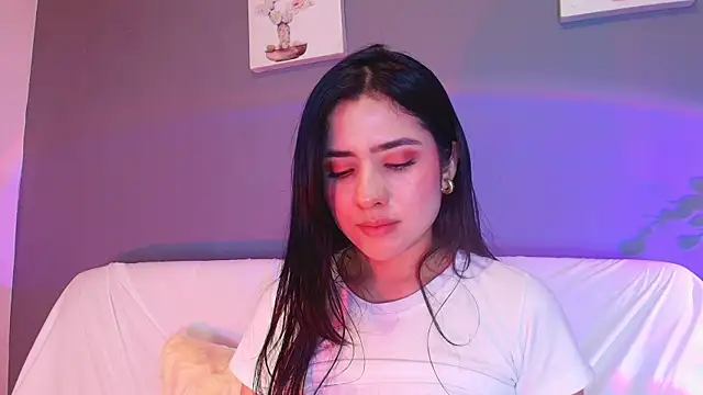 adara_johnson__ webcam