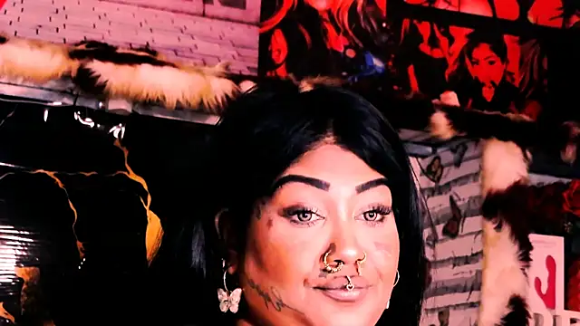 indian_dreamgirl webcam