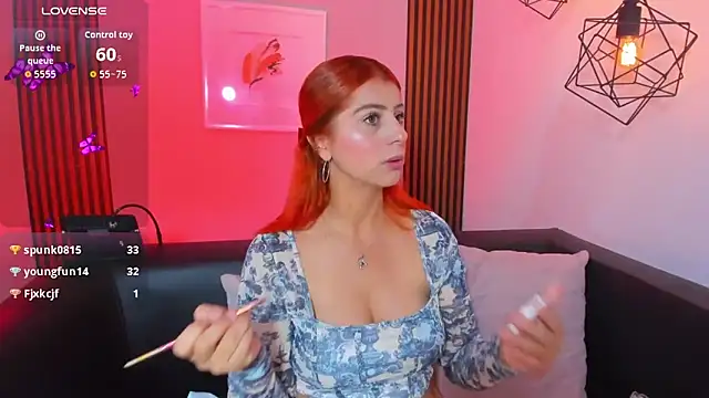 Nahiajhonson_ webcam