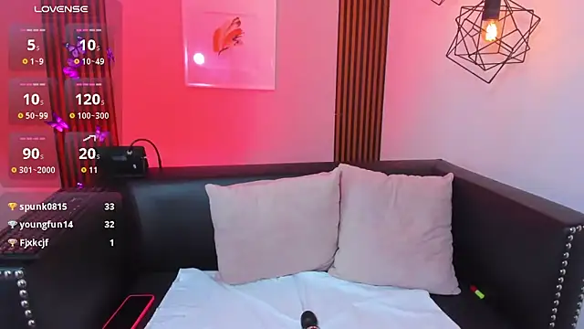 Nahiajhonson_ webcam