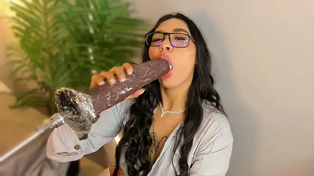 Juli_Casanova webcam