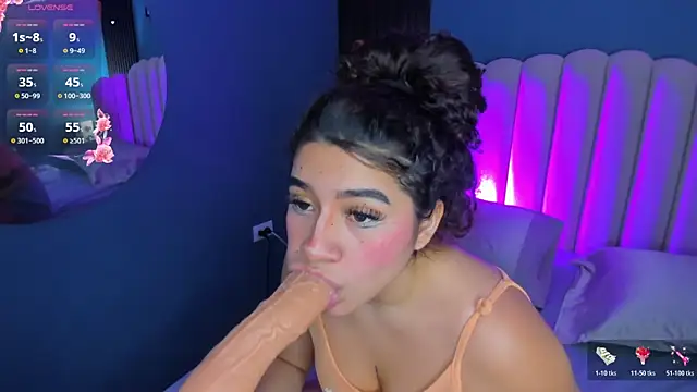 little_valentinaa - Little_valentinaa's free webcam - UK Sex Cams