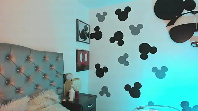 AdharaSkinny_ webcam