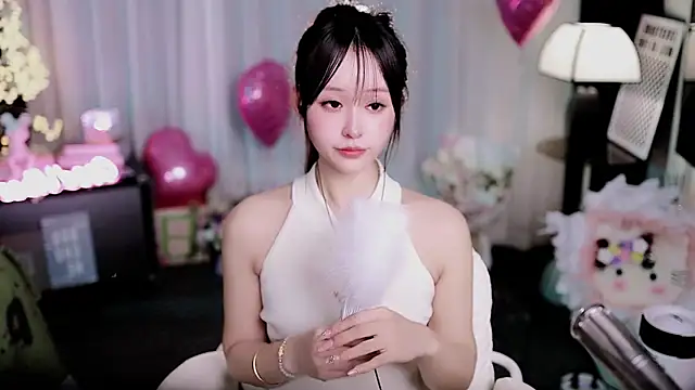 美女coward_by在线直播