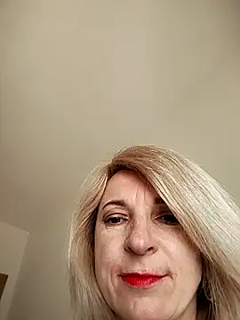 AhlyssaLove1155 webcam