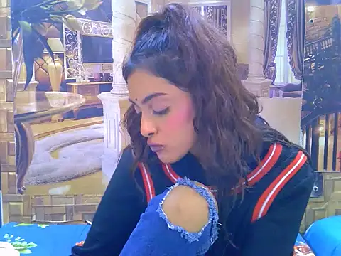 IndianPretty14u2Luv webcam