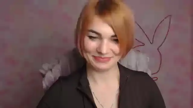 CuttieEmma webcam