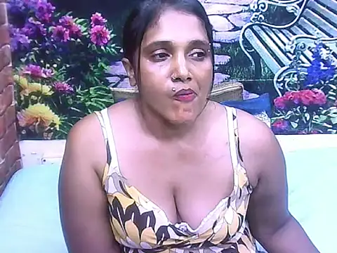 IndianSexyLady20 webcam