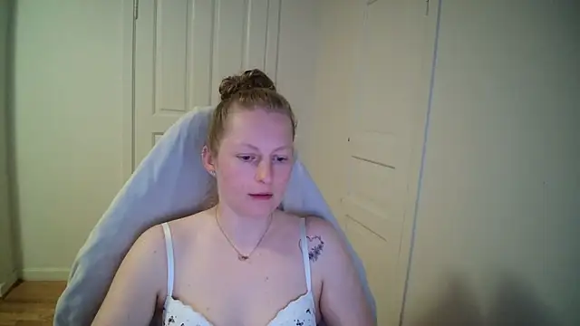 Girlnina-1995 webcam