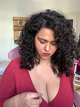 Curvydesifromgermany webcam