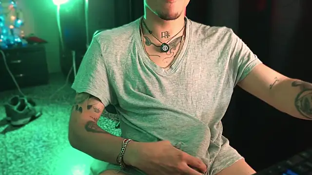 AlphaMasterXxx webcam