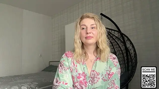 Blondie_xoxoxo webcam