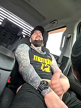 Beardedtattood webcam